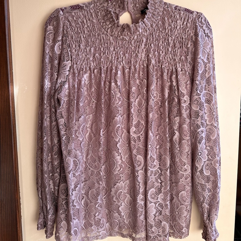 Cable & Gauge long sleeved lace blouse